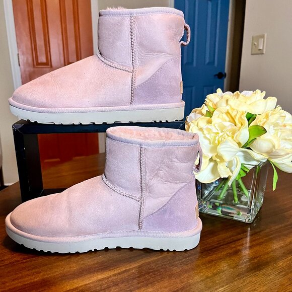 Women's UGG Australia Classic Warm Pink Suede Mini Boots Booties Size 9 - Picture 3 of 6
